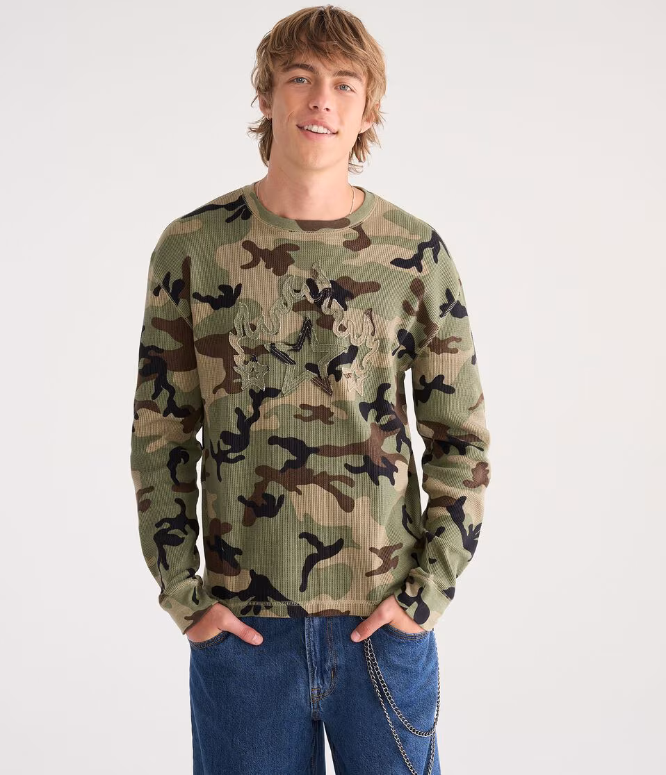Long Sleeve Camo Star Flame Graphic Thermal Tee